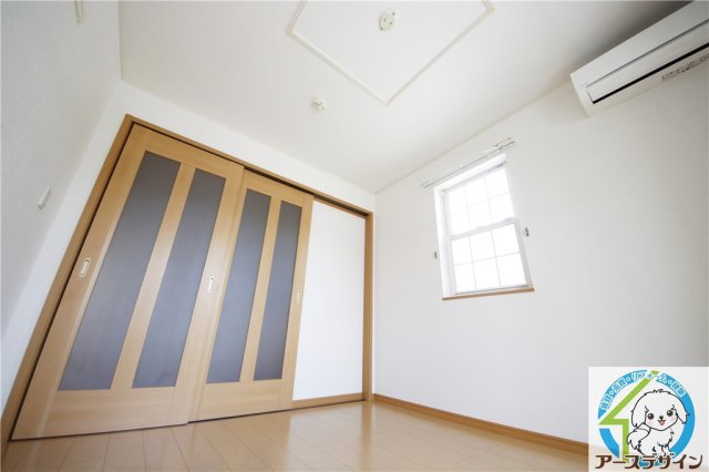 カーサ　セレノの洋室