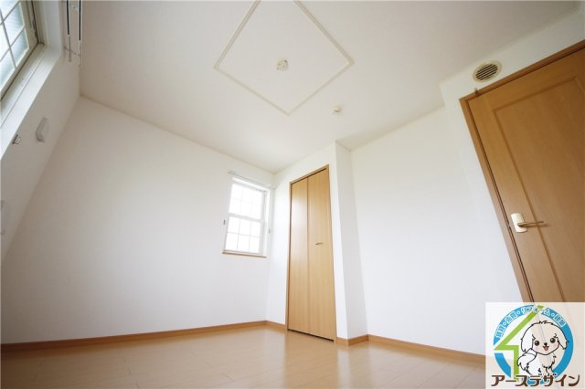 カーサ　セレノの洋室