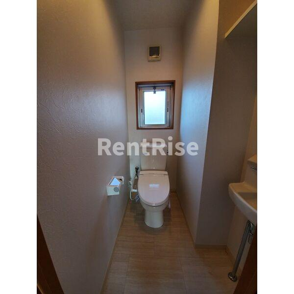 エデンIIのトイレ