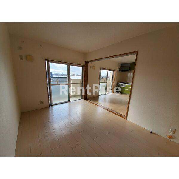 エデンIIの居間・リビング