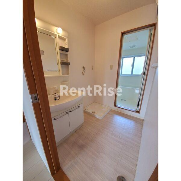 エデンIIの洗面所