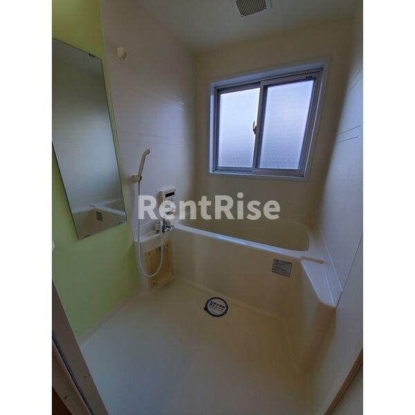 エデンIIの浴室