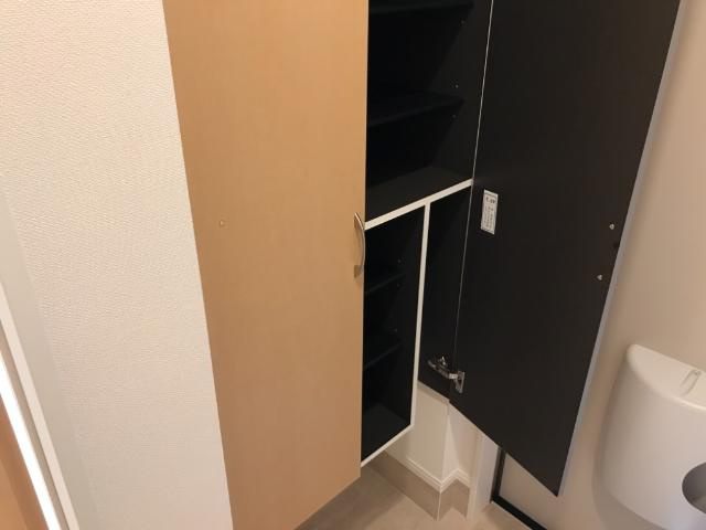 ゴールデンハイム水野の収納|下駄箱（イメージ）
