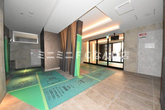 エスリード難波ザ・ブライトのエントランス