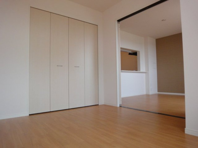 【内装】 | マルベリーガーデン | 洋室