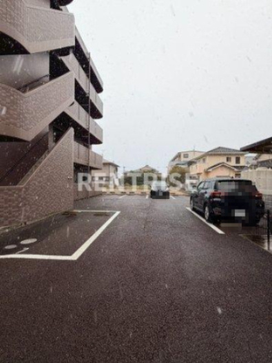 Comfortpalaceの駐車場