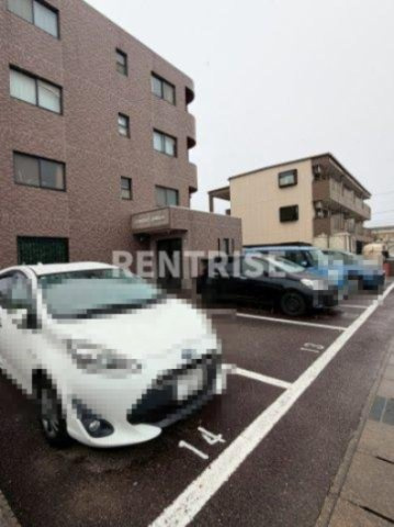 Comfortpalaceの駐車場