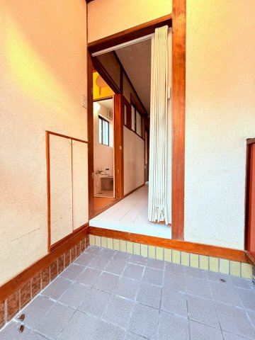 星が丘2丁目戸建の玄関