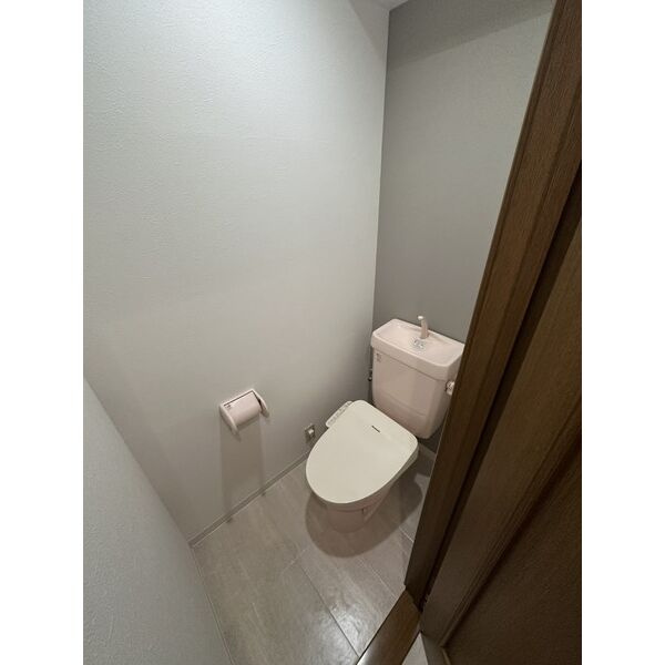 クイーンライフ鳴尾のトイレ