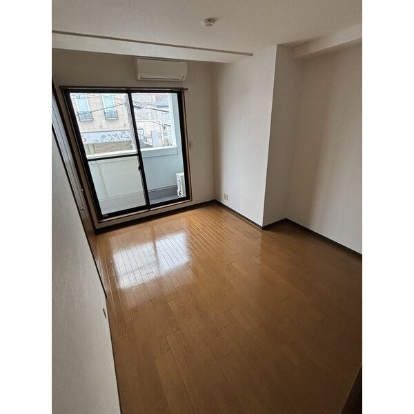 クイーンライフ鳴尾の寝室