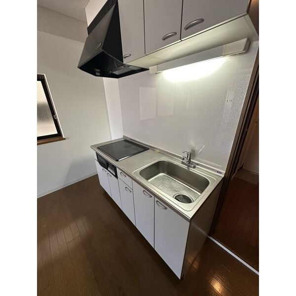 クイーンライフ鳴尾のキッチン