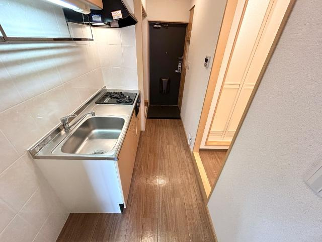 【内装】 | LEGACY学園前 | 廊下