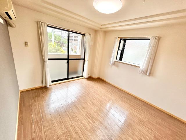 【内装】 | LEGACY学園前 | 洋室