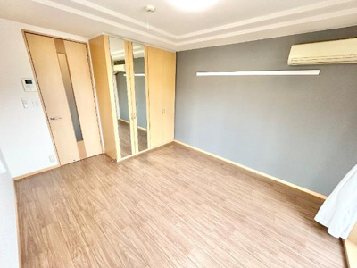 【内装】 | LEGACY学園前 | 洋室