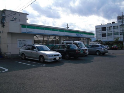 【周辺】 | Ｐａｌａｃｉｏ西院 | ファミリーマート西院清水町店まで486ｍ