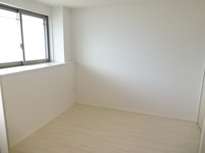 【内装】 | エストレーラ | 洋室