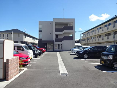 【外観】 | エストレーラ | 外観写真（昼）