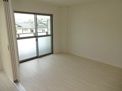 【内装】 | エストレーラ | 洋室