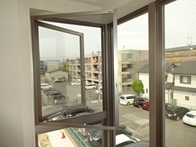 【内装】 | エストレーラ | 室内