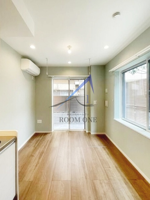 オレンジハウスの居間・リビング|洋室のお部屋です。