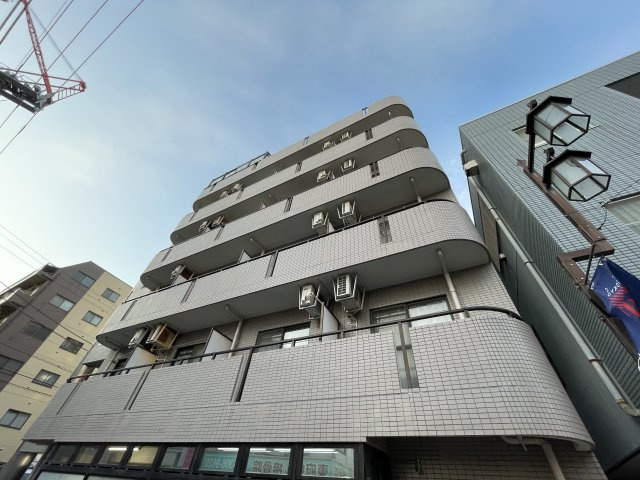 グランデュールアサノの外観