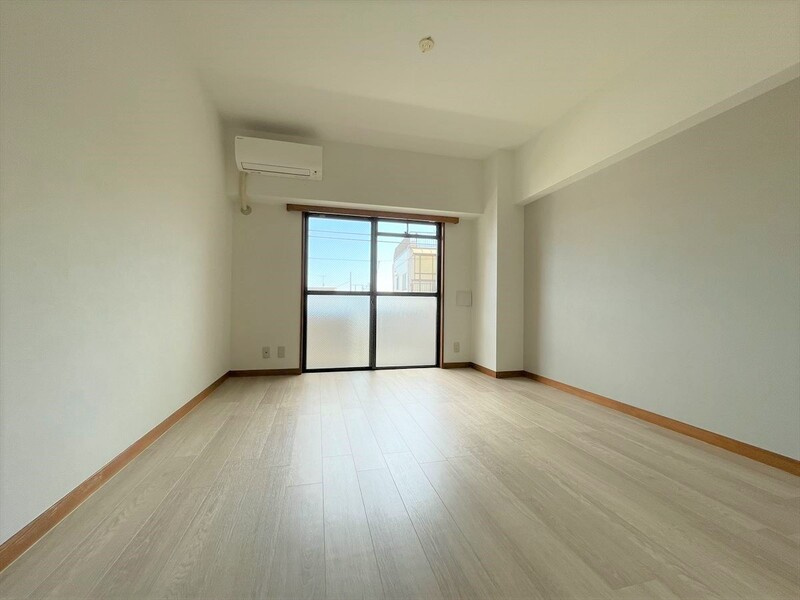 グランデュールアサノの居間・リビング