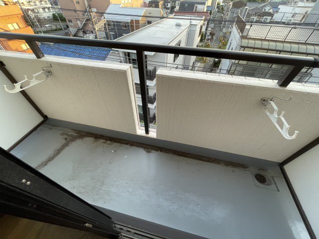 グランデュールアサノのバルコニー