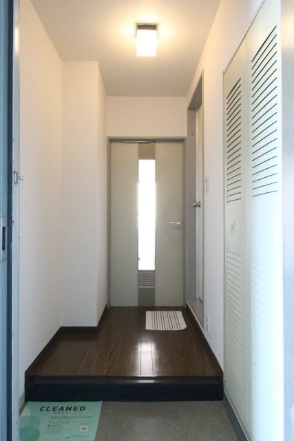 日神パレス生麦の玄関