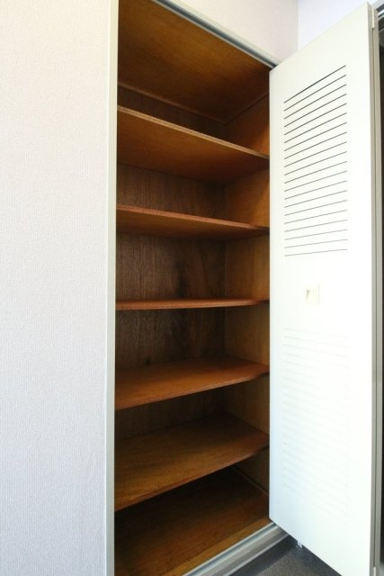 日神パレス生麦の収納|靴入