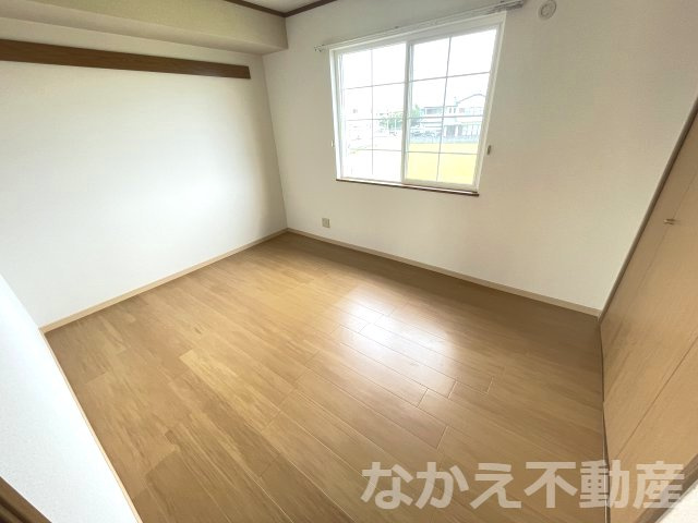 【寝室】 | 落ち着いた色調の寝室です