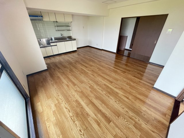 【居間・リビング】 | 使いやすい居間です