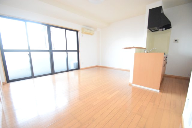 【居間・リビング】 | 使いやすい居間です