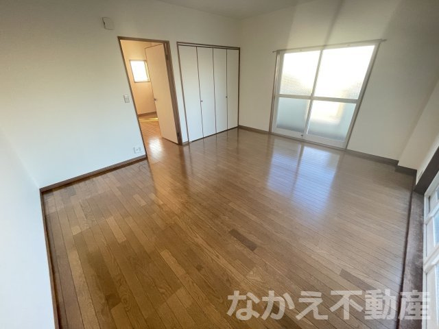 【寝室】 | 落ち着いた色調の寝室です