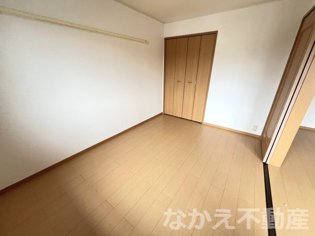 【寝室】 | 落ち着いた色調の寝室です