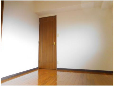 【洋室】 | コンフォート角野