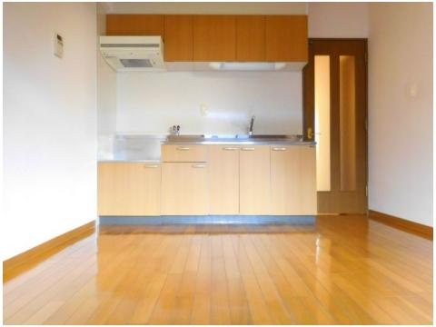 【居間・リビング】 | コンフォート角野 | 同マンション別部屋