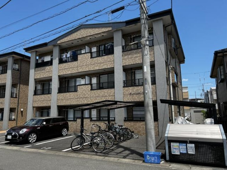 川崎市多摩区登戸の賃貸マンションの外観