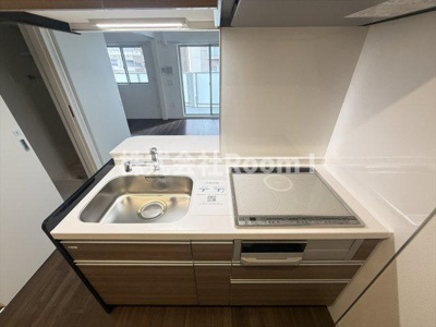 【キッチン】 | セレニテフラン谷町四丁目アリエ | コンパクトなキッチンで掃除もラクラク