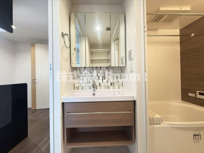 【洗面所】 | セレニテフラン谷町四丁目アリエ | 使いやすい洗面所です