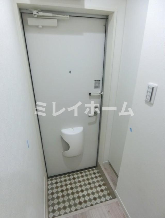 ハーミットクラブハウスノールノールの玄関