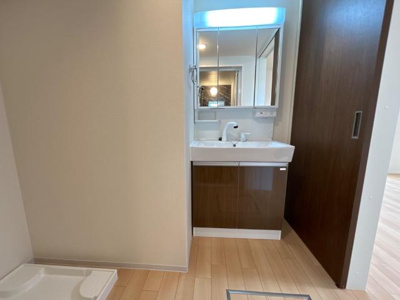 【洗面所】 | コントレイル糸引 | 洗面