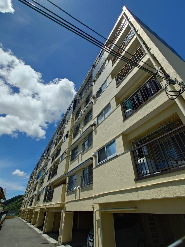 長峰ビルの外観