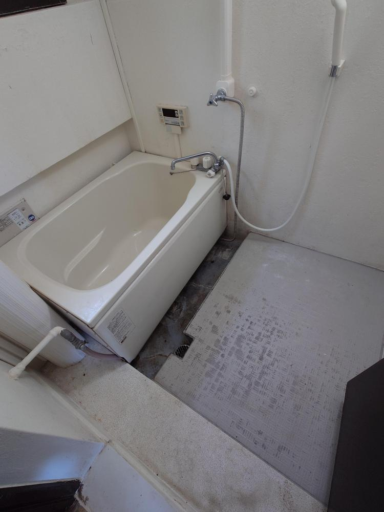 長峰ビルの浴室