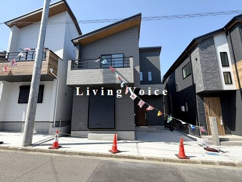 【仲介手数料０円】伊勢原市第3高森　新築一戸建て　3号棟　全3棟の外観|2号棟　伊勢原市第3高森　新築一戸建て　全3棟