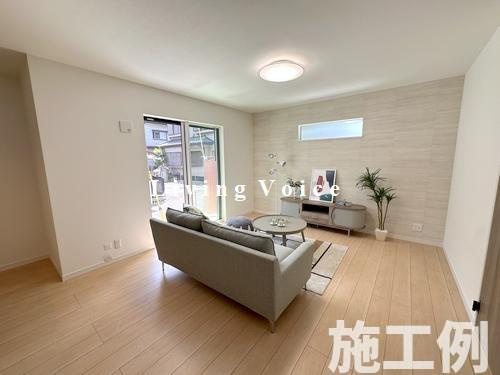 【居間・リビング】 | 【仲介手数料０円】伊勢原市第3高森　新築一戸建て　全3棟 | 伊勢原市第3高森　新築一戸建て　全3棟