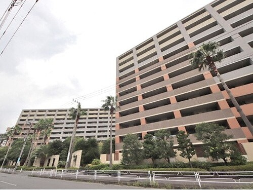 ライオンズマンションセントワーフ横濱の外観|きれいな外観です