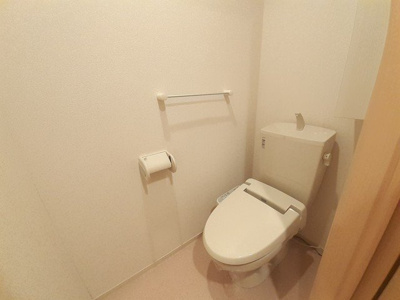 【トイレ】 | ピアチェーレⅢ | トイレもきれいです