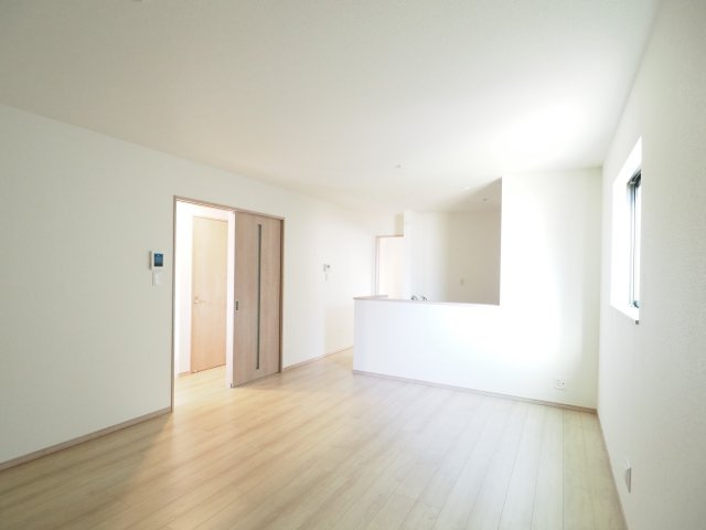 【居間・リビング】 | ハートフルタウン　野田町七丁目　A号棟 | ★内覧予約で新米2kg★