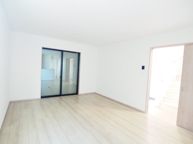 【居間・リビング】 | ハートフルタウン　野田町七丁目　A号棟 | ★内覧予約で新米2kg★