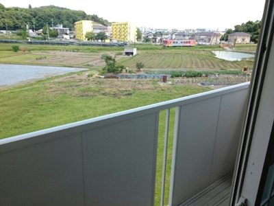 【バルコニー】 | アンソレイエ　Ｉ・Ｋ | バルコニーからの眺めを楽しみながら食事をしませんか